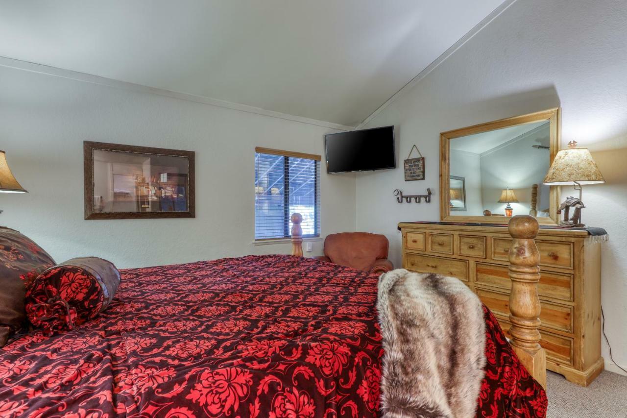 The Summit 72 Apartment *